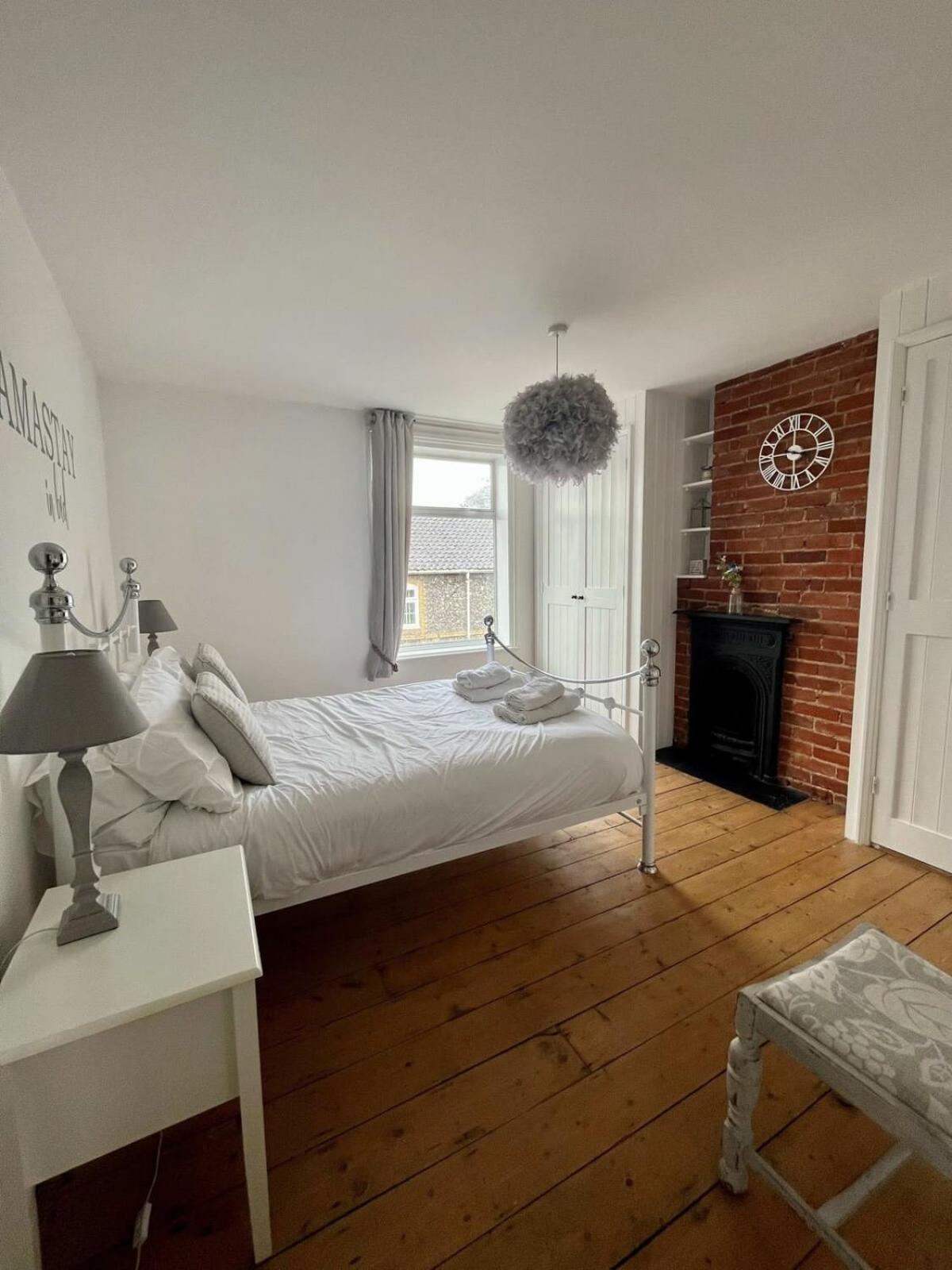 Cosy 2 Bedroom Victorian Townhouse In The Town Centre Bury St. Edmunds Kültér fotó