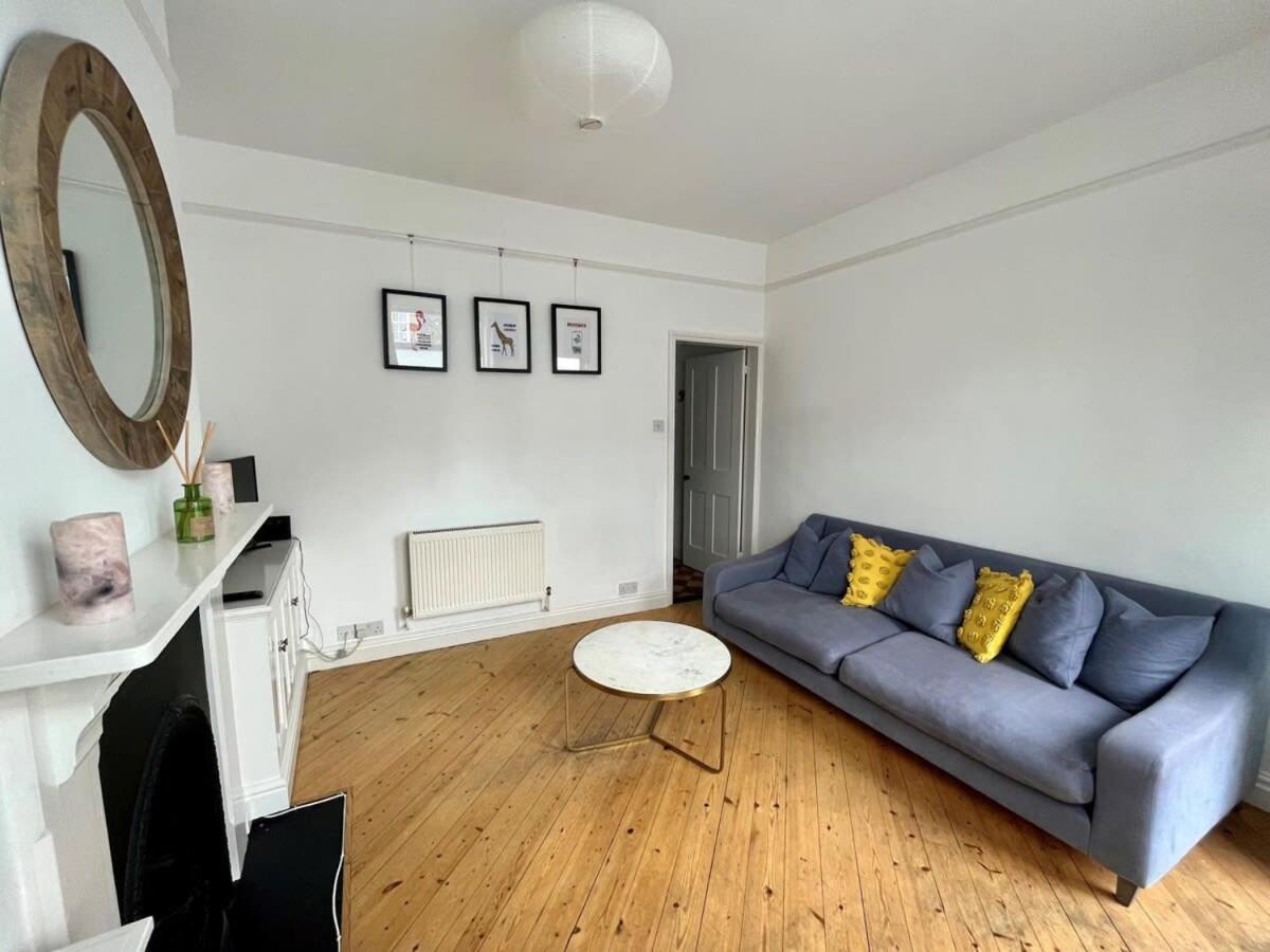 Cosy 2 Bedroom Victorian Townhouse In The Town Centre Bury St. Edmunds Kültér fotó